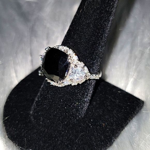 925 Sterling Silver Black Onyx Cushion Cut Ring , US 8 - Picture 1 of 5